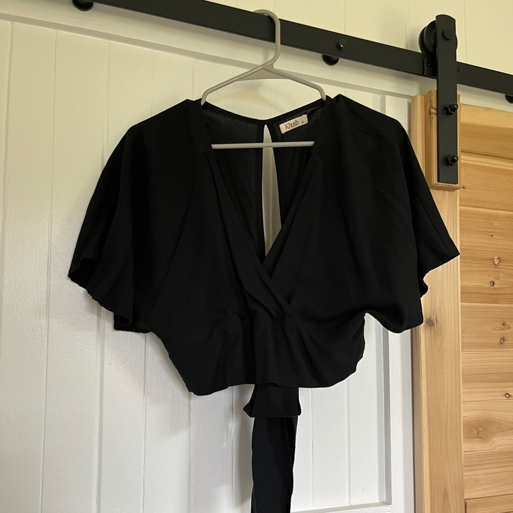 Khush size M cropped wrap top